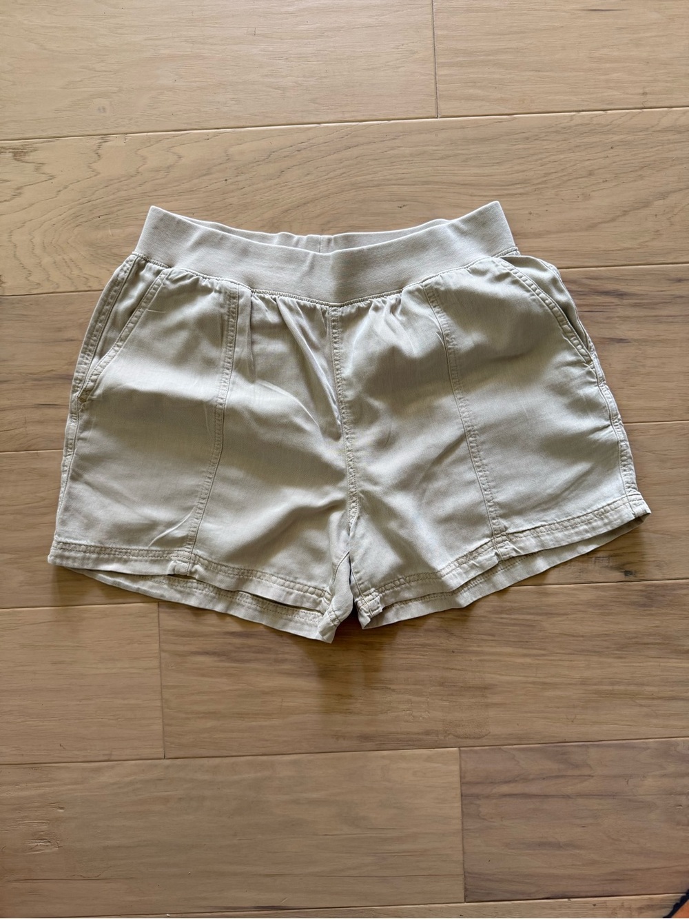 Faherty Arlie Short in Safari (Light Tan)
